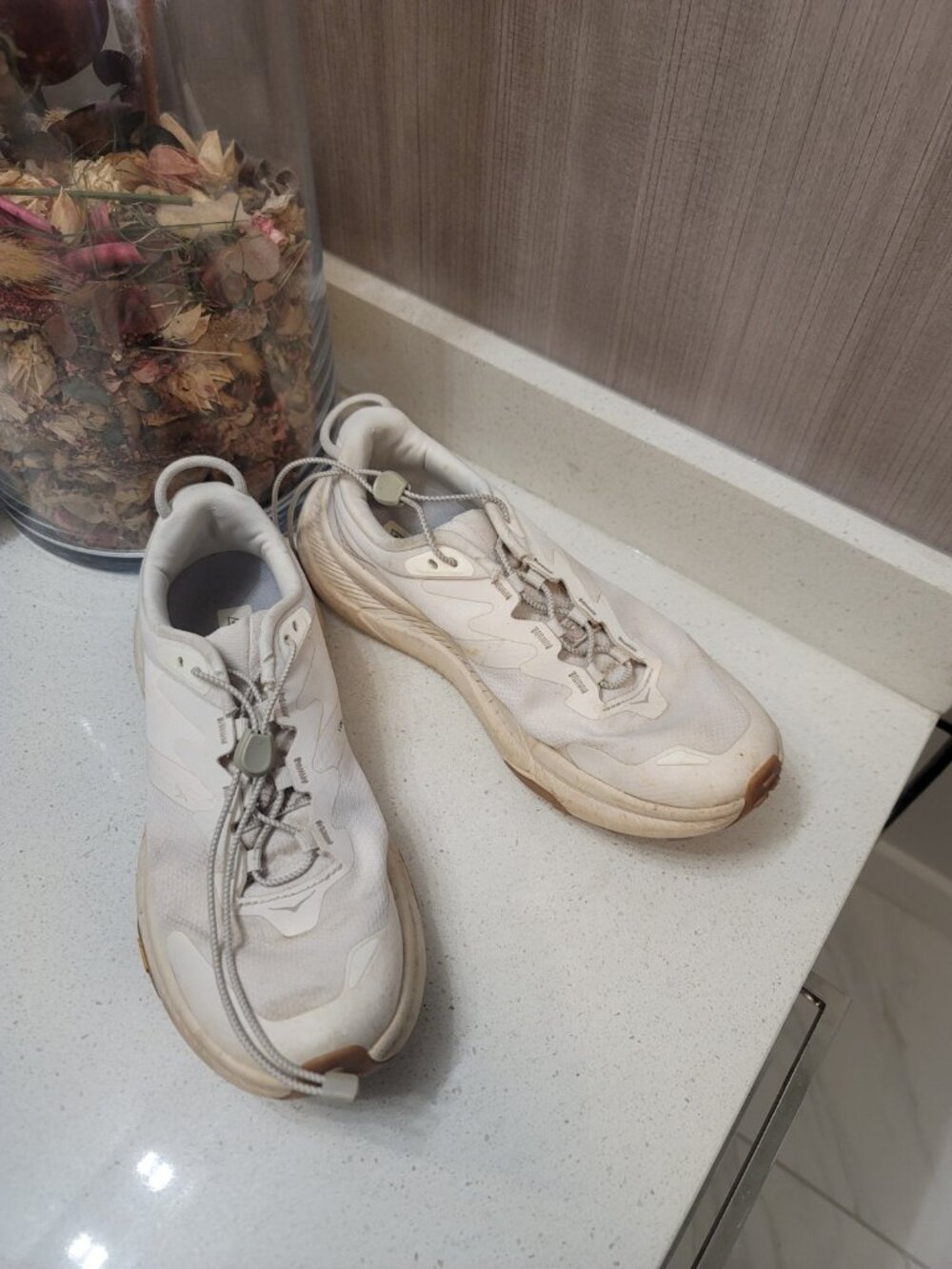 Hoka Transport Women's Sz 7.5B  Mesh Toggle Lace Everyday Running Sneakers Beige